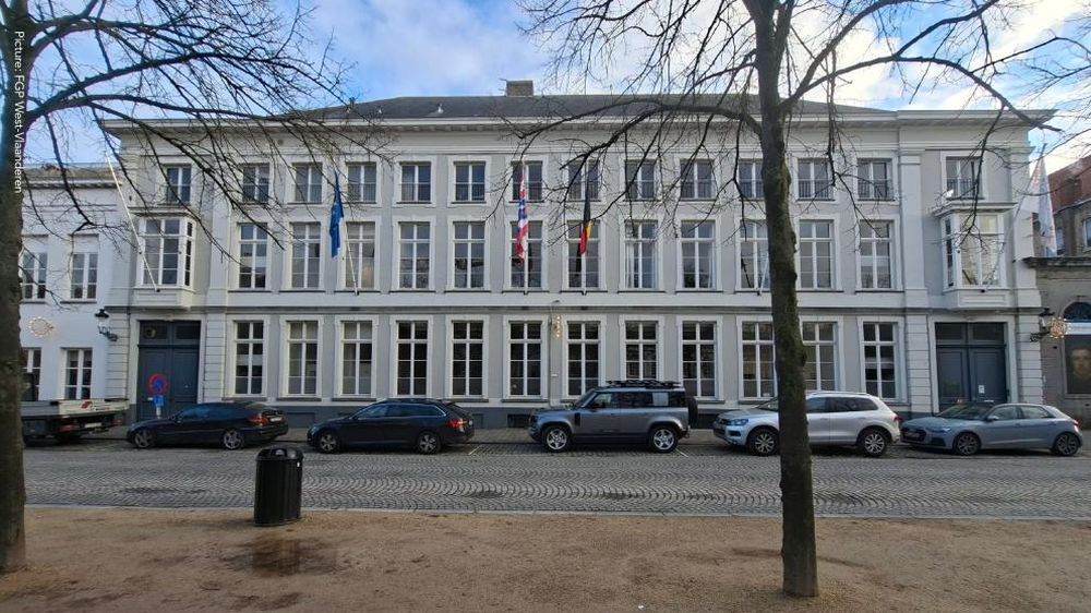 Percheziţii la SEAE şi Colegiul Europei într-o anchetă privind fraude în pregătirea diplomaţilor UE